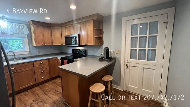 Building Photo - 4 Bayview Rd