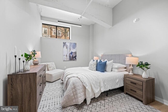 Building Photo - 36 N Narberth Ave