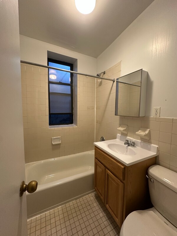 Building Photo - 235 W 146th St