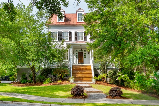 Building Photo - 6BD/5BA Custom Home for Lease in Daniel Island Park
