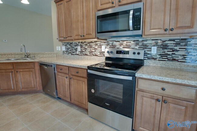 Building Photo - 103 Fields Pond Dr