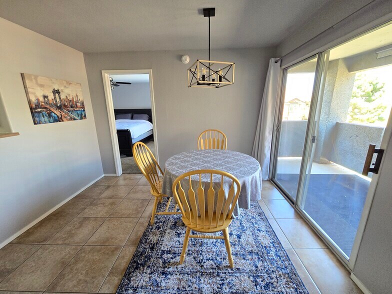 Dining Room - 555 E Silverado Ranch Blvd