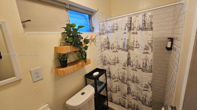 Building Photo - 1836 Roosevelt St