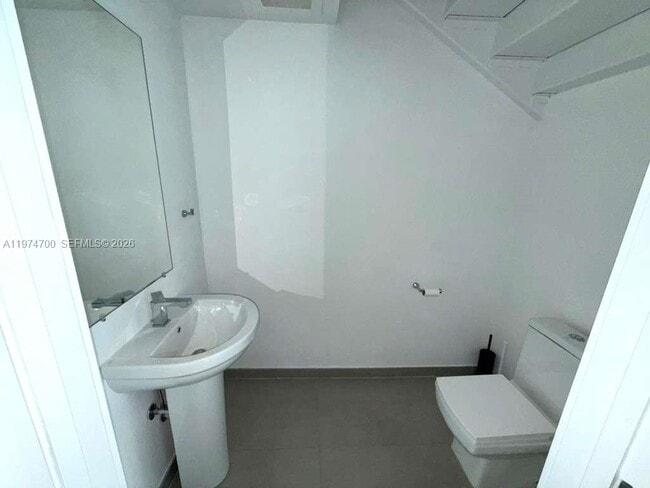 Building Photo - 1080 Brickell Ave