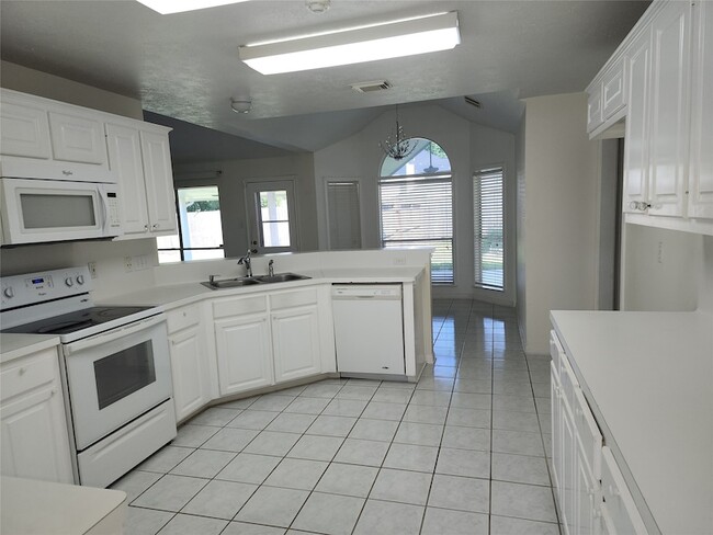 Building Photo - 3103 Gatesbury N Dr