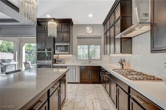 Building Photo - 3943 Reyes Ave