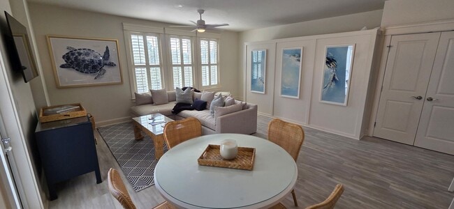 Building Photo - Recently remodeled condo near Baytown Wharf.