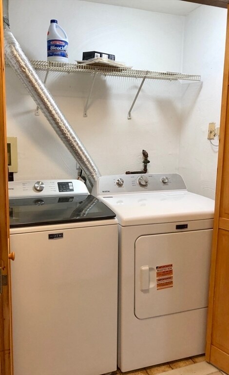 Building Photo - 98 Apache Way