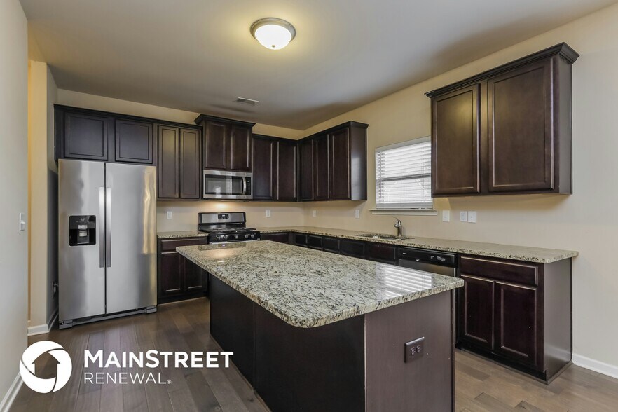 Building Photo - 1209 Creek Crossing Dr