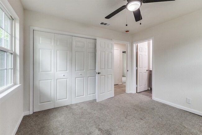 Building Photo - 2908 Scottsbluff Dr