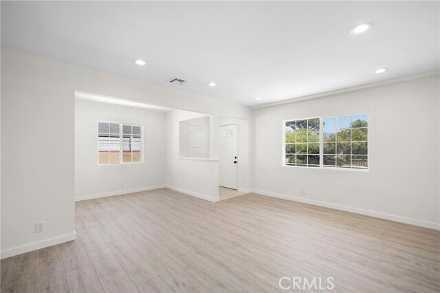 Building Photo - 6607 Riverton Ave