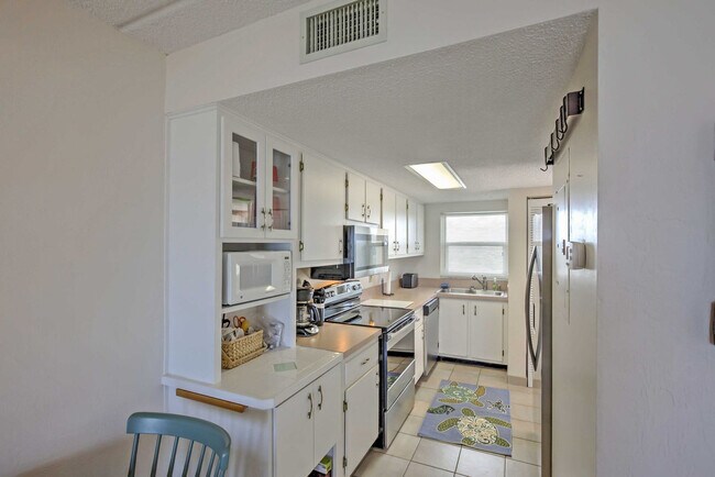 Building Photo - 2730 Ocean Shore Blvd
