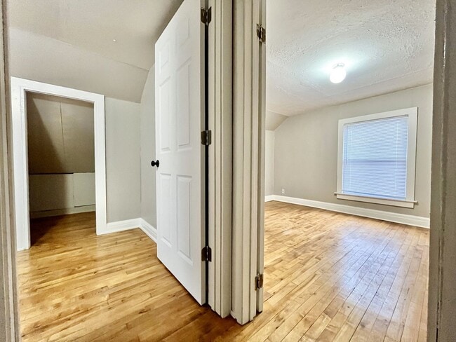 Building Photo - Three Bedroom Home in Muskegon