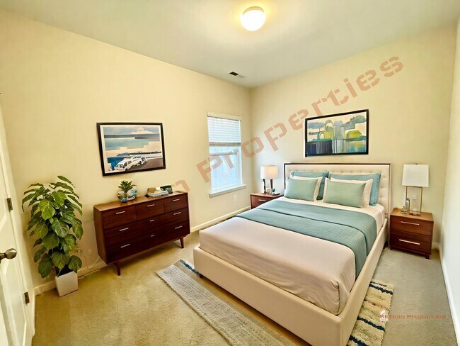 Building Photo - 924 Arlington Wood St