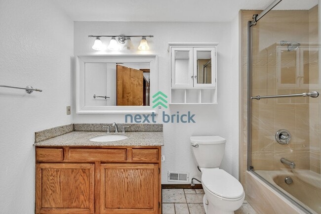 Building Photo - 4 BED & 2.5 BATH SINGLE FAMILY HOUSE FOR RENT