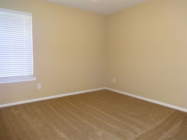 Building Photo - 28606 Lockeridge Farms Dr