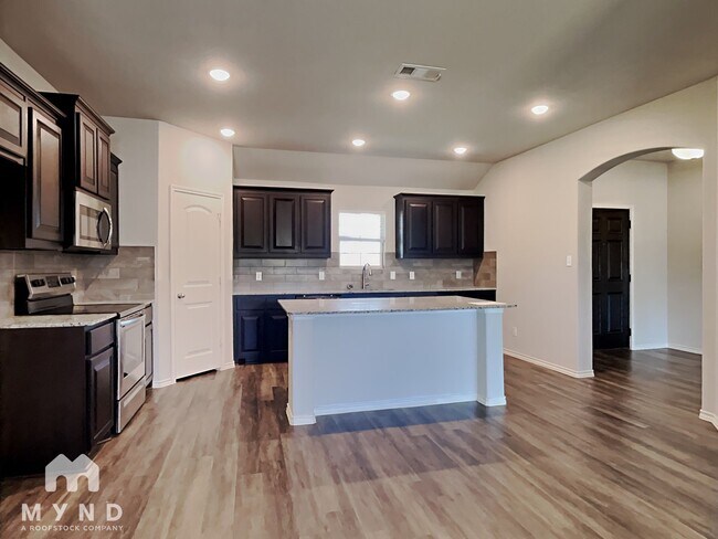 Building Photo - 3905 Chippewa Ct