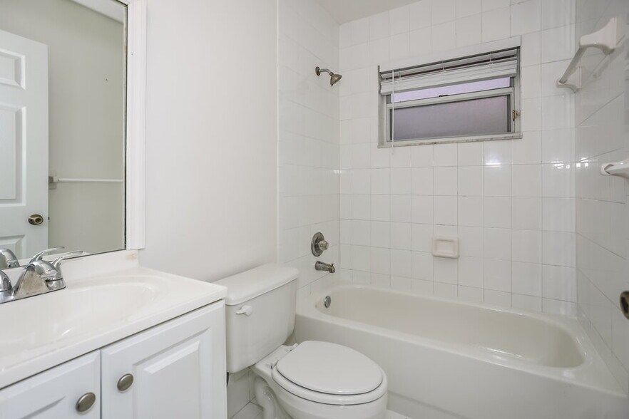 Building Photo - 14730 SW 176th St