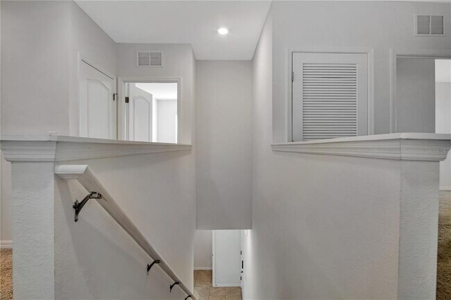 Building Photo - 736 Brooklet Dr