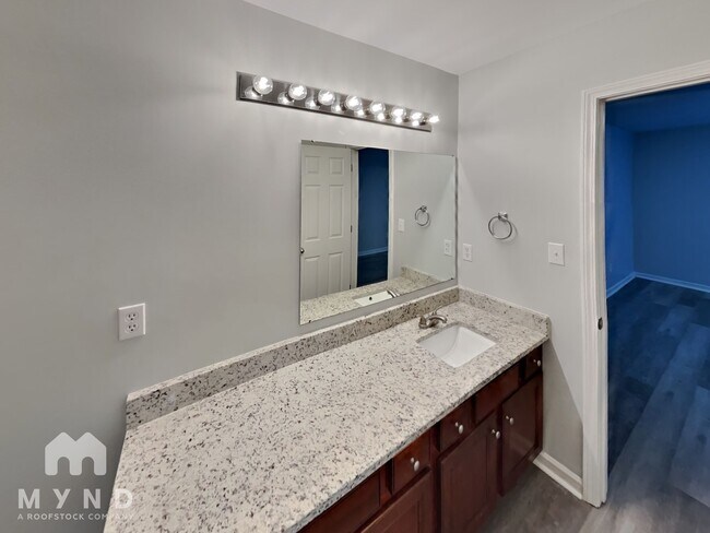 Building Photo - 15819 Herring Gull Way