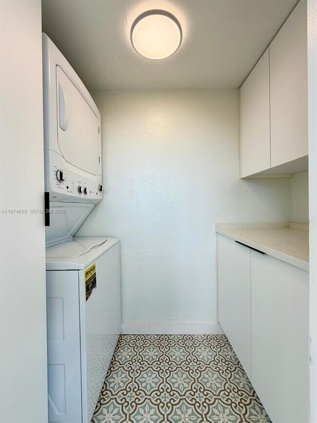 Building Photo - 11959 SW 122nd Ct