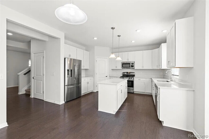 Building Photo - 3449 Haverford Dr