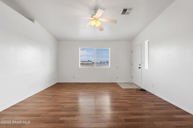 Building Photo - 24351 N Diamond Head Ave