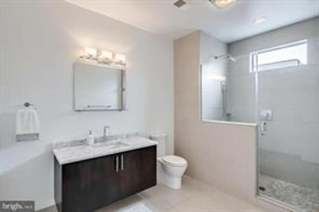 Building Photo - Northern Liberties Townhome with 2 Car Parking