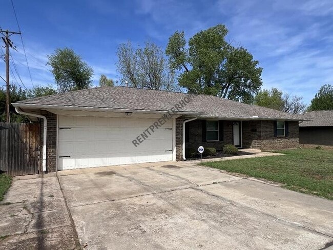 Building Photo - 2437 NW 112th St