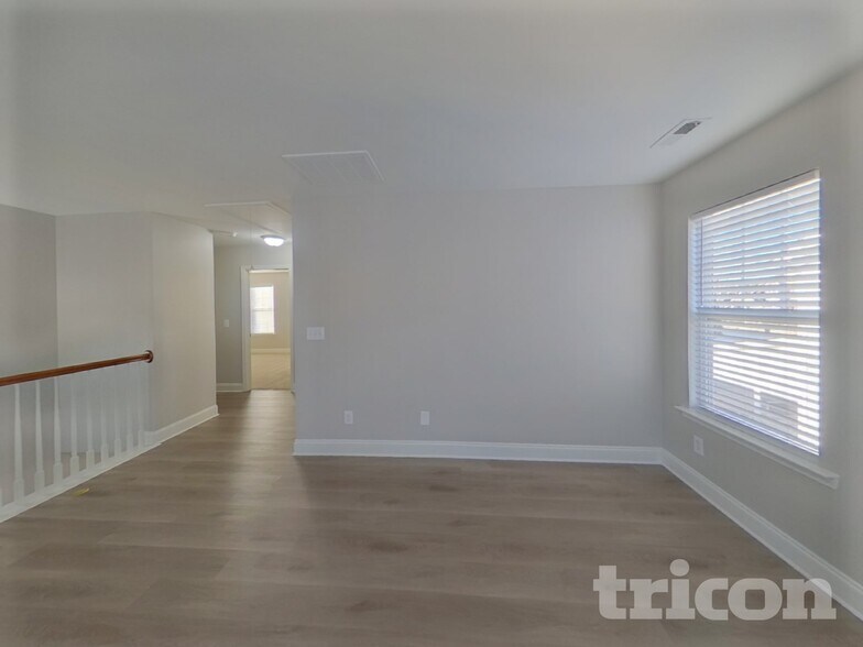 Building Photo - 1027 Coulwood Ln