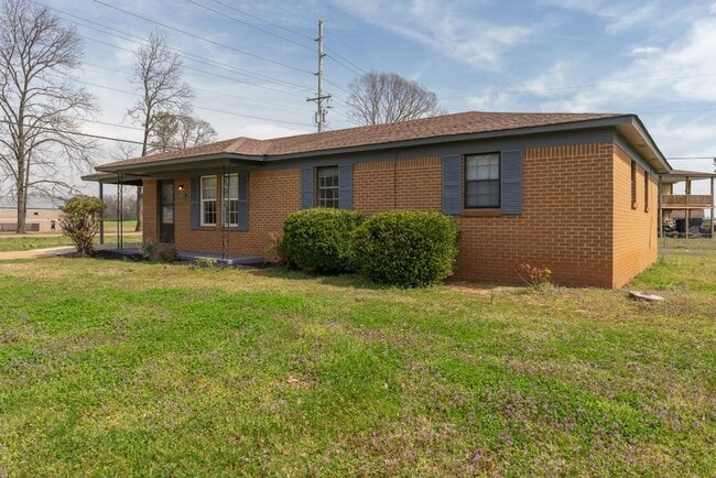 Building Photo - Hot Listing in Athens – 4 Beds, Granite Counters & More!