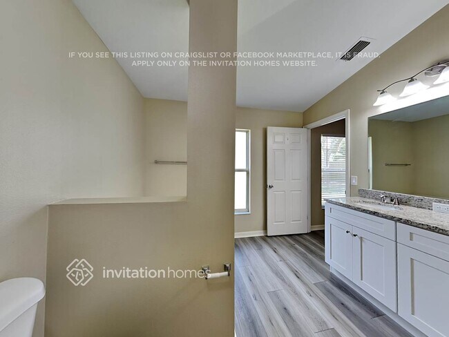 Building Photo - 2394 Bayhill Dr