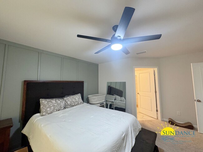 Building Photo - Stunning 4 Bedroom home in the sought-after Price Farms Plantation Community!