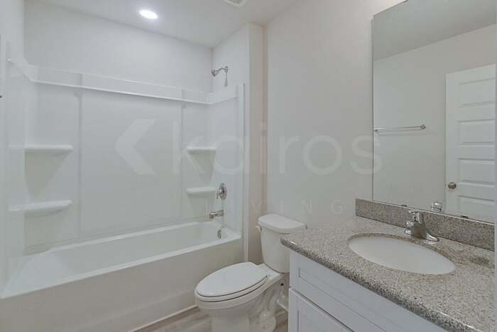 Building Photo - 4686 Malay Cir