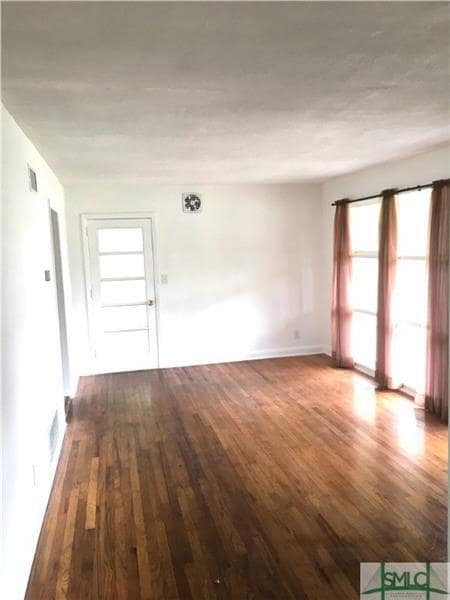 Building Photo - 1809 E Derenne Ave