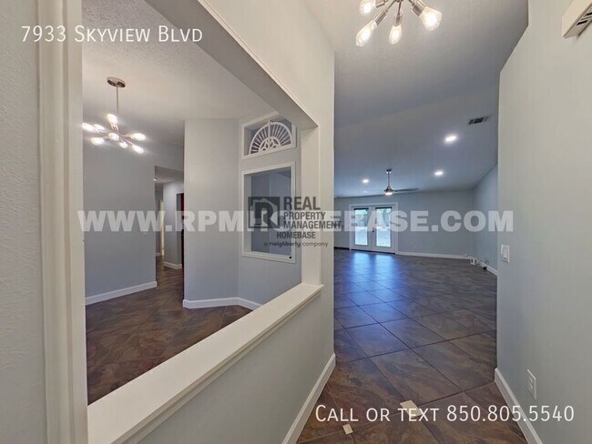Building Photo - 7933 Skyview Blvd
