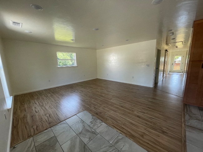 Building Photo - 4660 Fieldbrook Rd