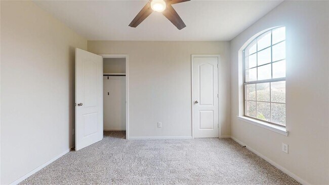 Building Photo - 26503 Forest Pine Ln