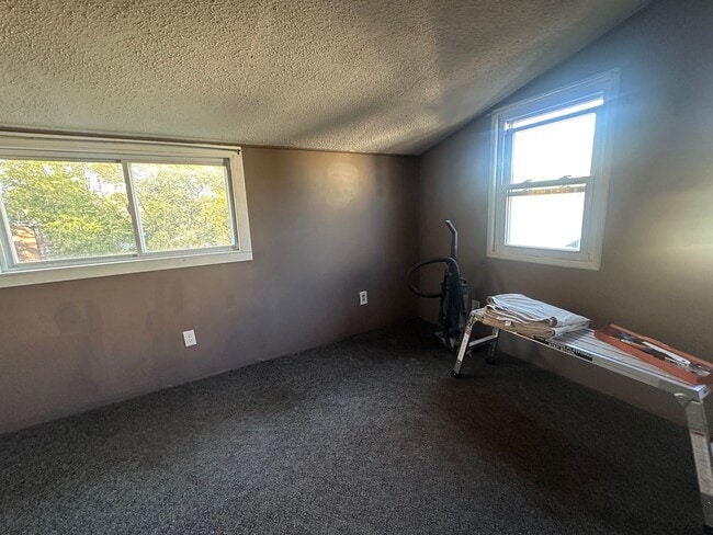 Building Photo - 176 Adelaide St