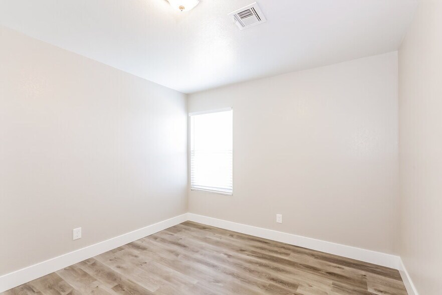 Building Photo - 106 Spinnaker Dr