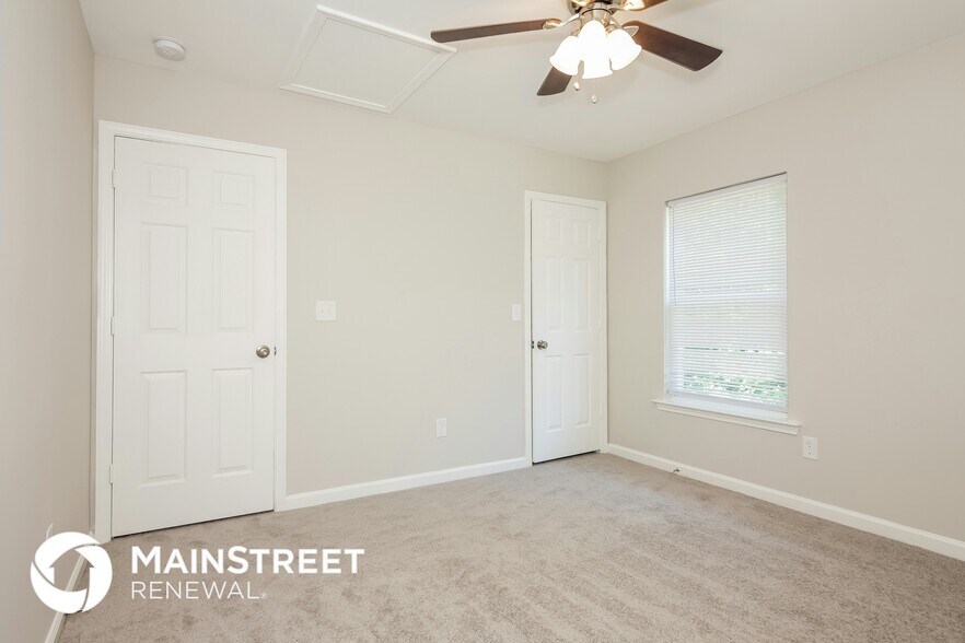 Building Photo - 2517 Harwood Hills Ln