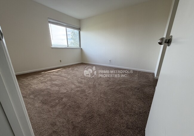 Building Photo - 3830 Fairfax Way