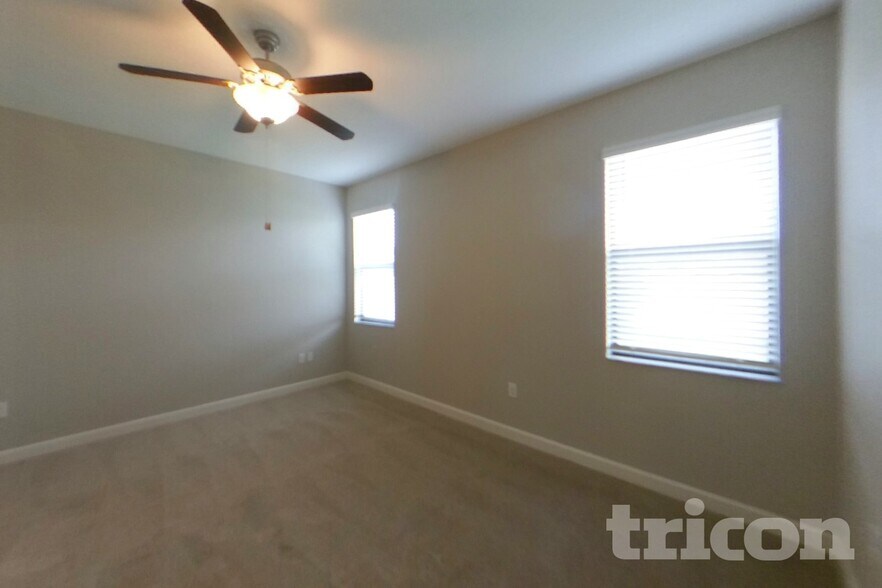 Building Photo - 9735 Ivory Dr