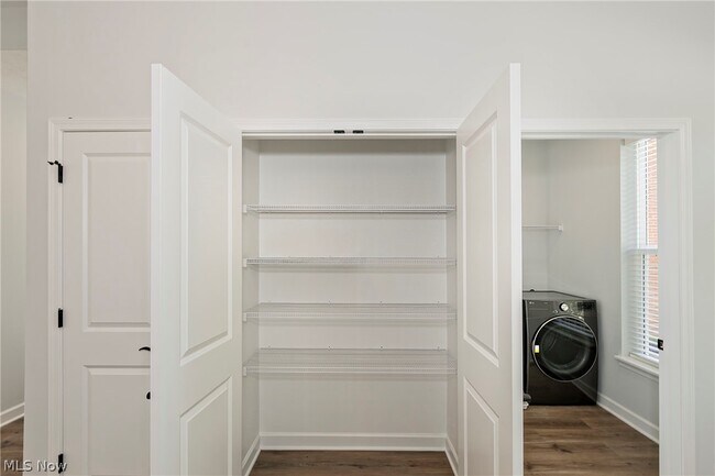 Building Photo - 2240 E 97th St