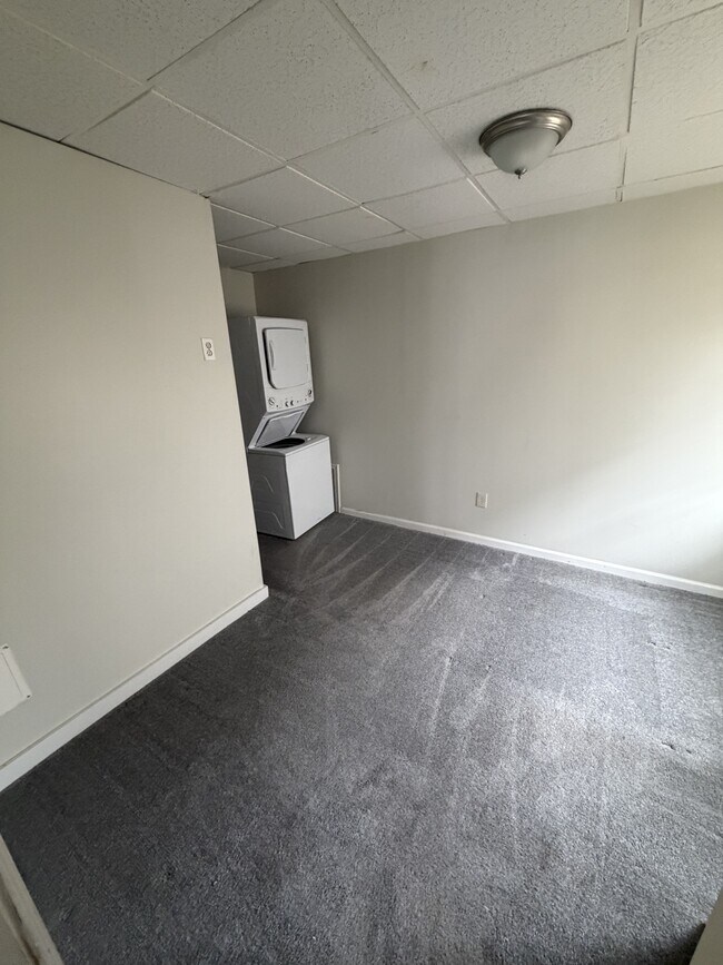 Building Photo - 7103-7107 Tulip St