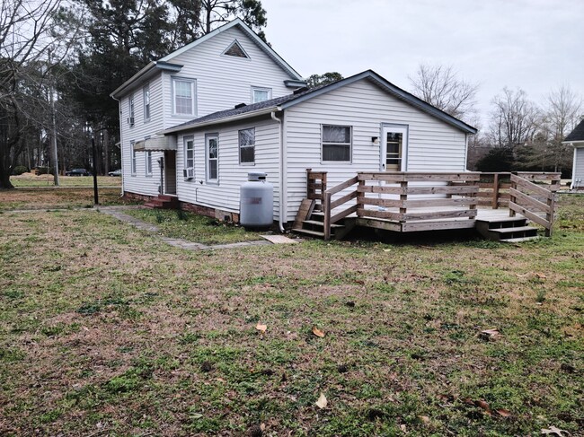 Building Photo - 1437 Fentress Rd