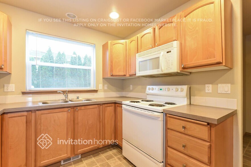 Building Photo - 8217 186th St Ct E