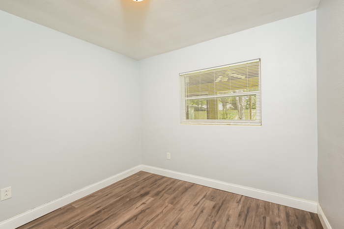 Building Photo - 1301 Roger Babson Rd