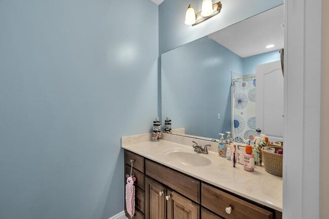 Building Photo - 223 Royal Tern Dr