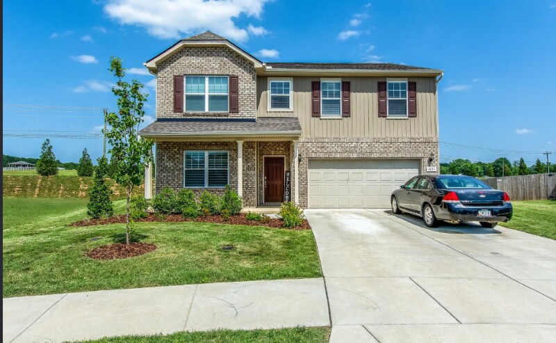 Primary Photo - 1621 Standing Stone Dr